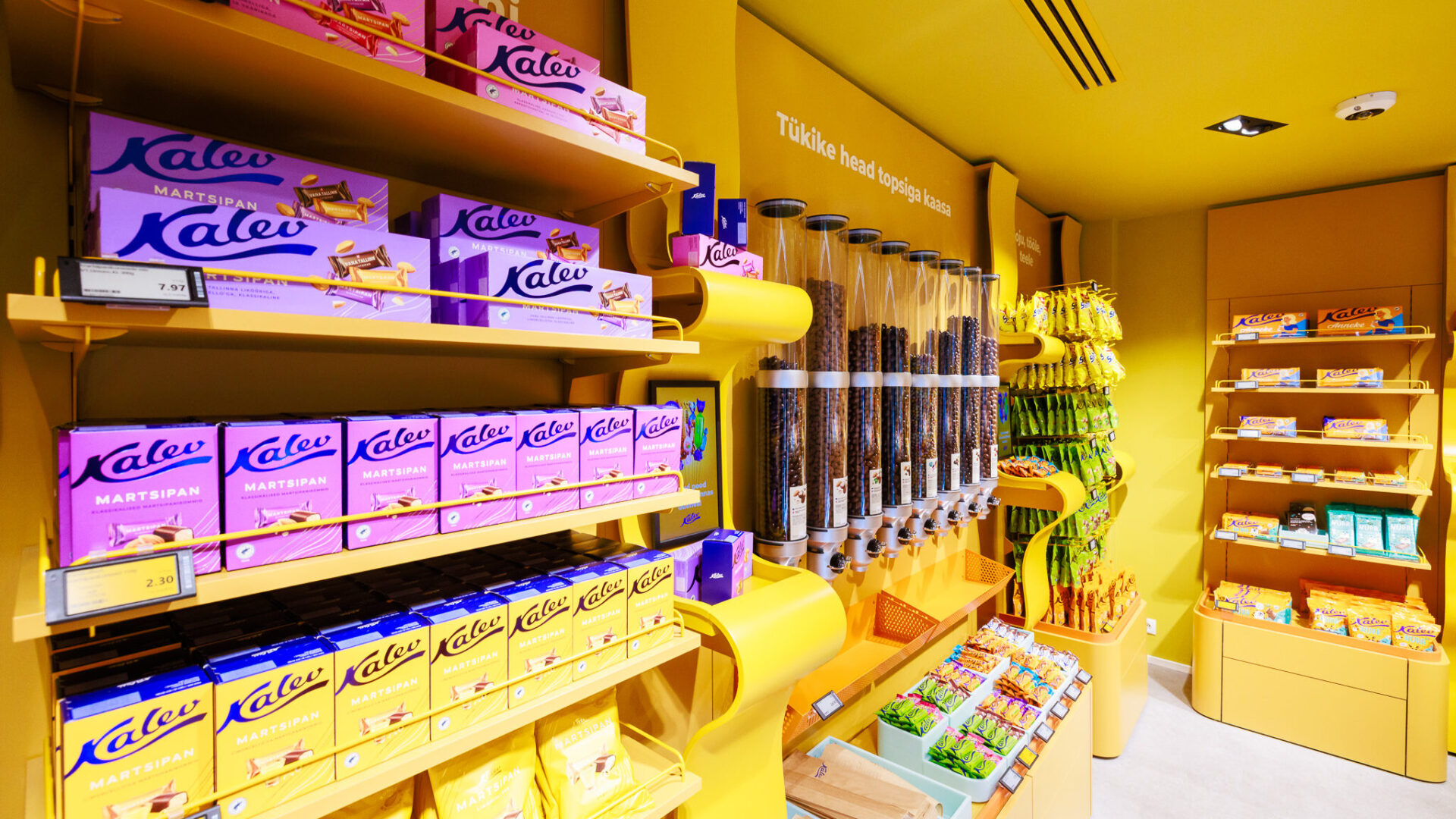 CR4_0410-aspect-ratio-16-9